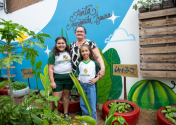 Escola de Caruaru na zona rural cria horta e espaço para preservar a memória quilombola