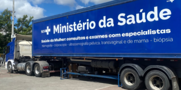 Carreta da Mulher oferece exames em Caruaru