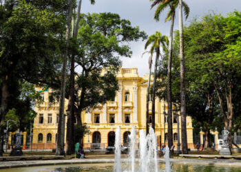 Pernambuco decreta ponto facultativo na rede estadual amanhã (16)
