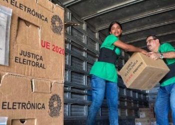 Carregamento dos caminhões com as urnas nos 18 polos eleitorais do TRE-PE começa amanhã (22)