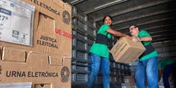 Carregamento dos caminhões com as urnas nos 18 polos eleitorais do TRE-PE começa amanhã (22)