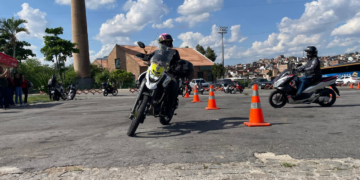 Curso gratuito de Pilotagem Defensiva para Motociclistas – Módulo 1 é ofertado em Caruaru